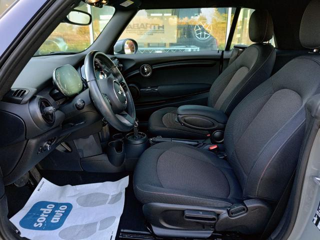 MINI Mini 1.5 Cooper Essential Cabrio