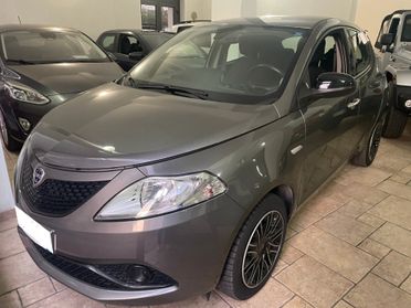 Lancia Ypsilon 1.2 69 CV 5 porte S&S Platinum