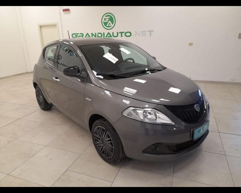 Lancia Ypsilon III 2021 1.0 firefly hybrid Silver s&s 70cv 5p.ti