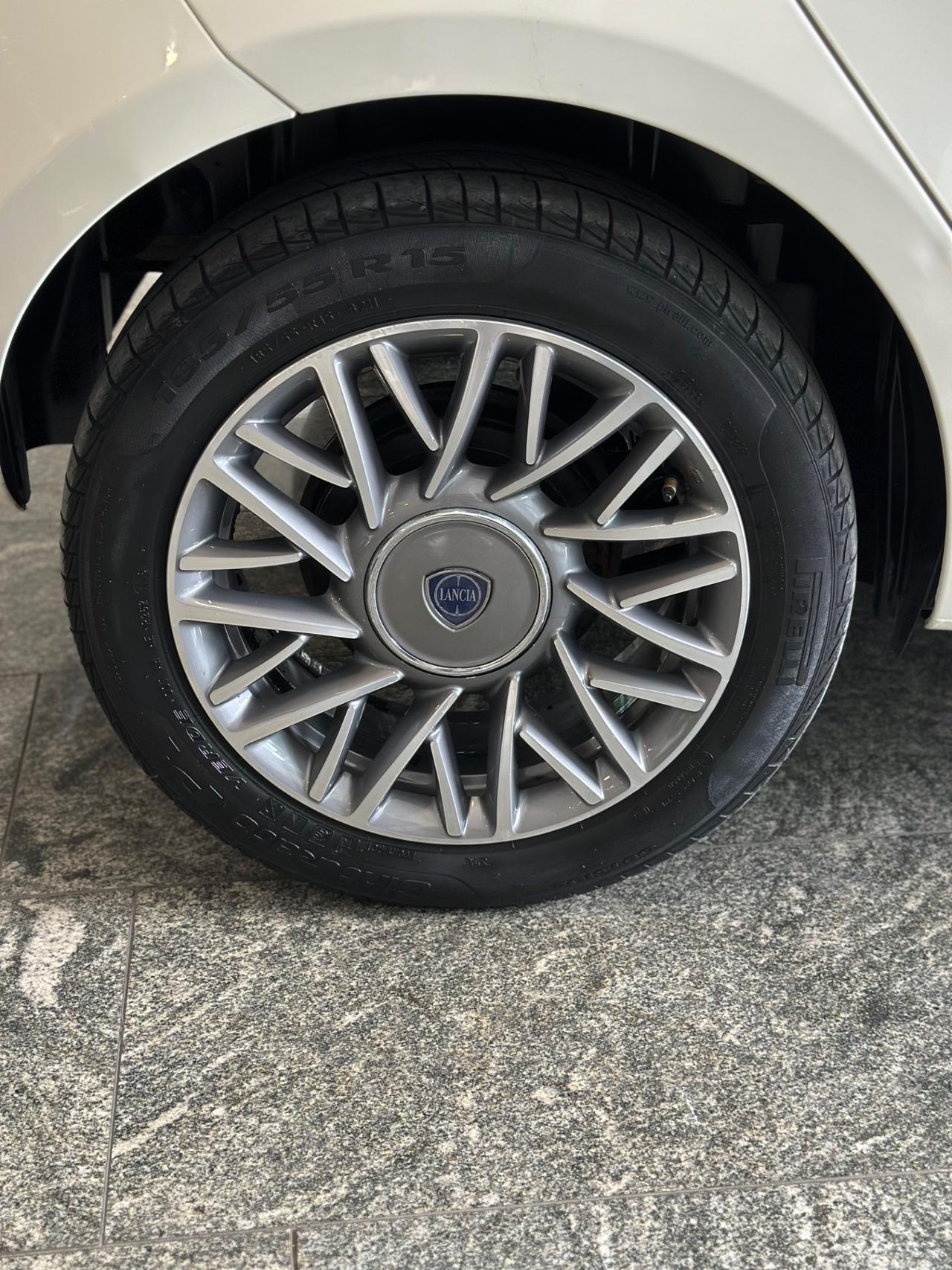 Lancia Ypsilon 1.2 69 CV 5 porte GPL Ecochic Gold