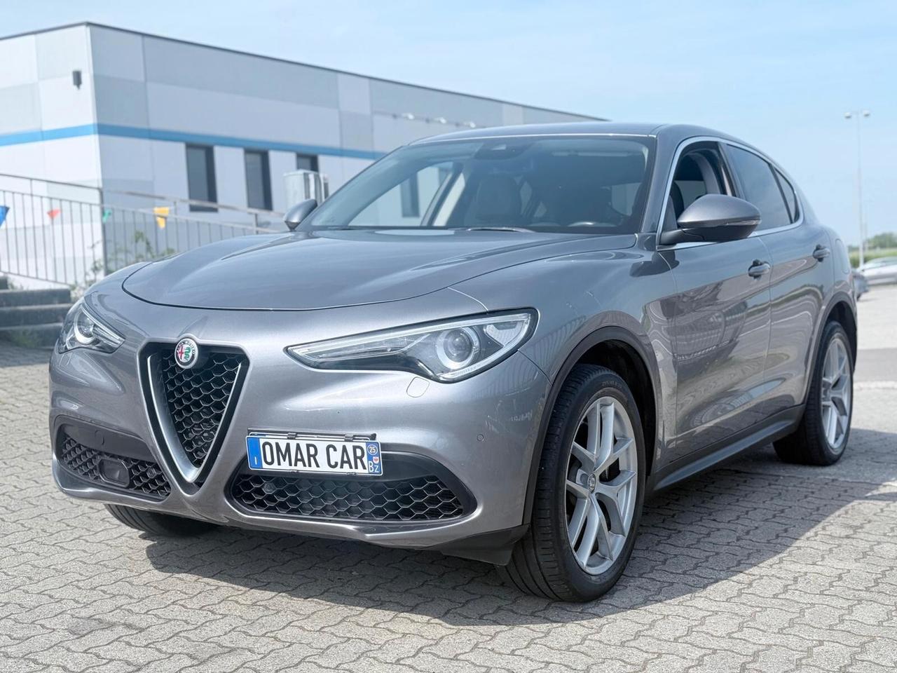 Alfa Romeo Stelvio 2.0 Turbo 280 CV AT8 Q4 GANCIO TRAINO