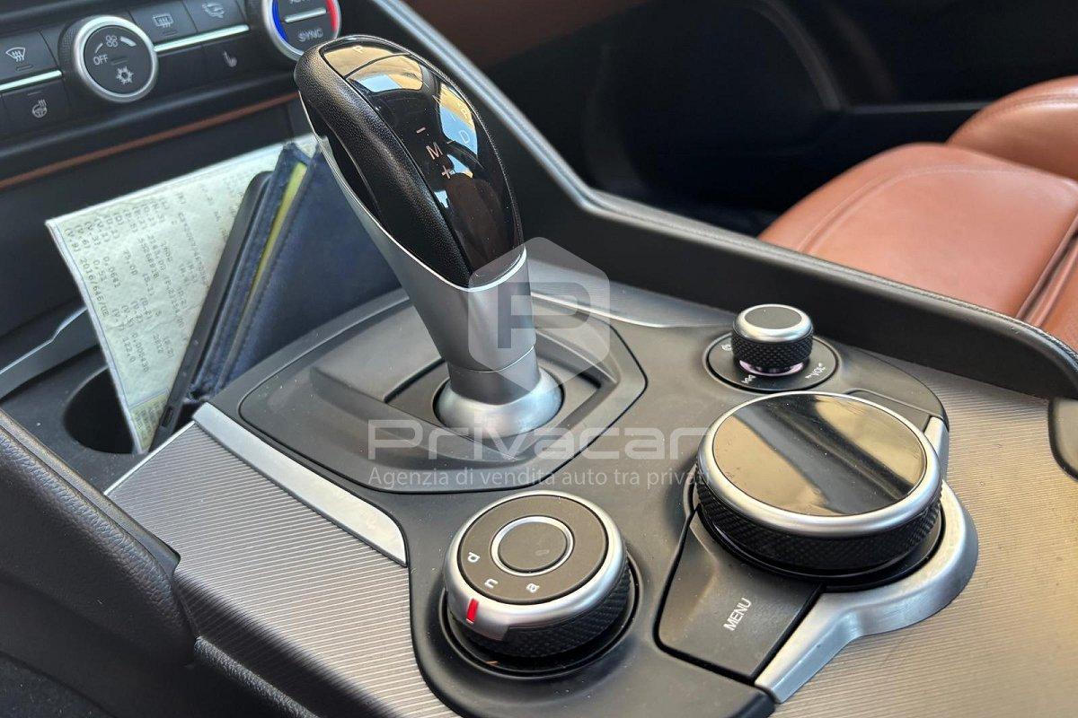 ALFA ROMEO Giulia 2.2 Turbodiesel 210 CV AT8 AWD Q4 Veloce