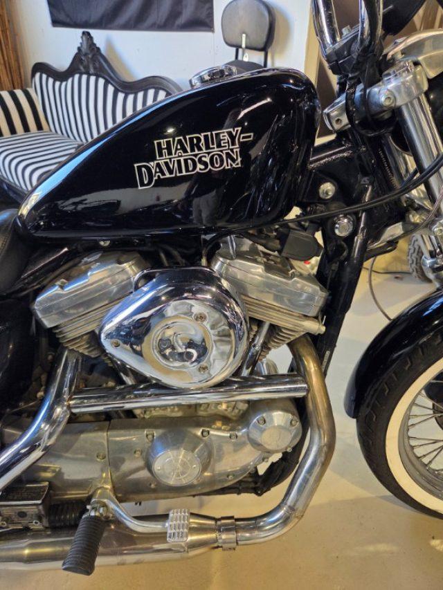 HARLEY-DAVIDSON 883 Sportster XL 883