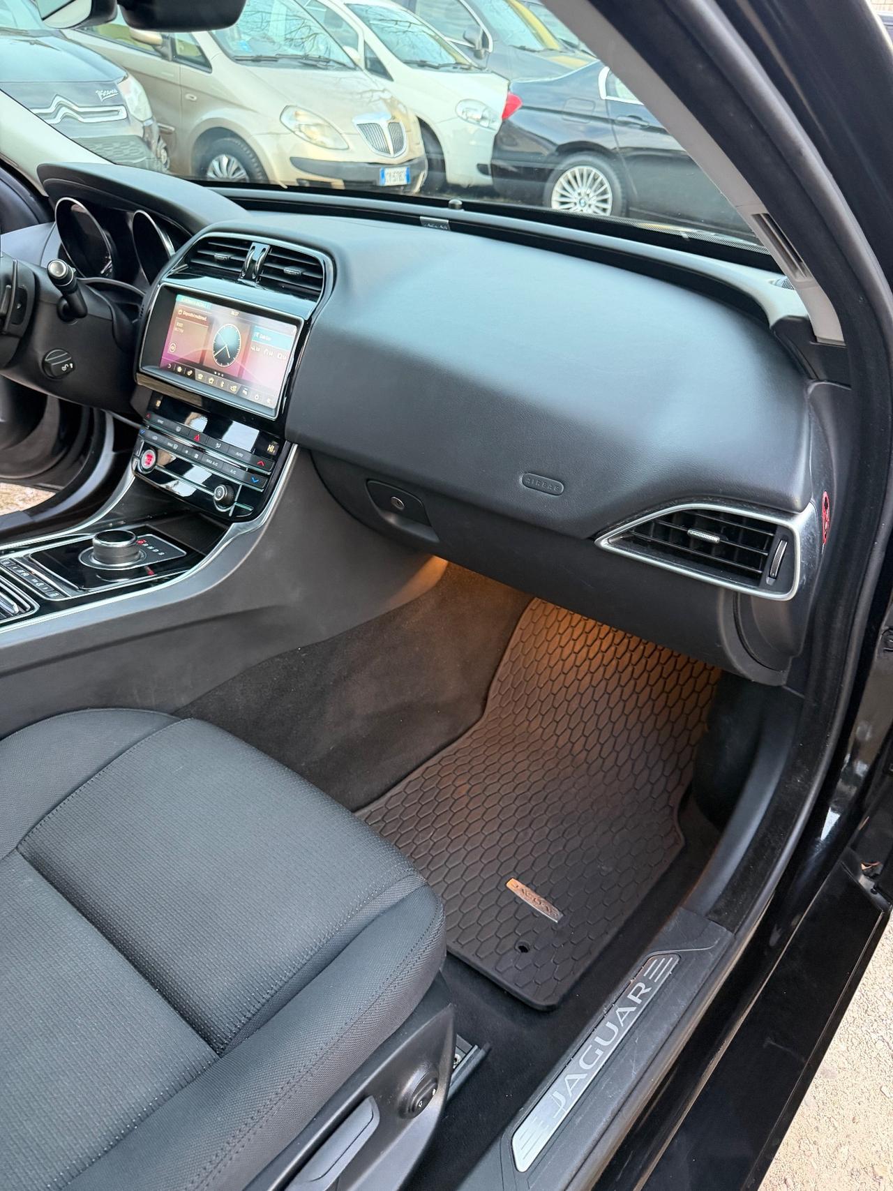 Jaguar XE 2.0 D PRESTIGE KMCERT UNICOPR FULLED