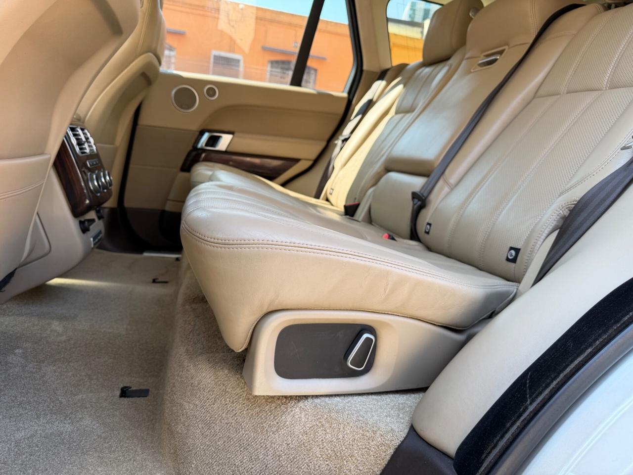 Land Rover Range Vogue 3.0 TDV6 AUTOBIOGRAPHI