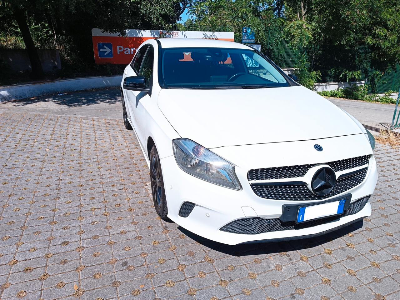 Mercedes-benz A 180 Sport SCARICO AMG