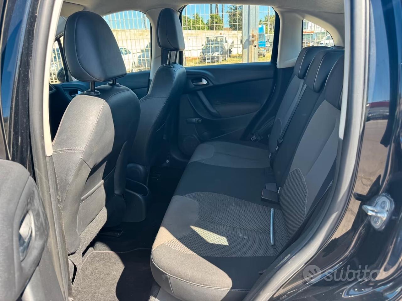 Citroen C3 - 1.2 benz - 2014
