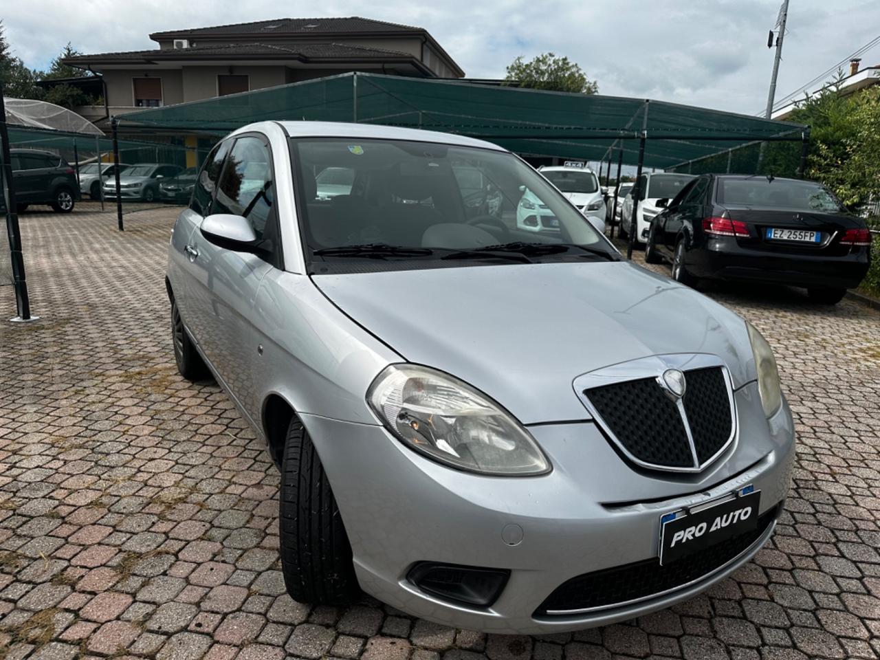 Lancia Ypsilon 1.4 Argento Ecochic GPL