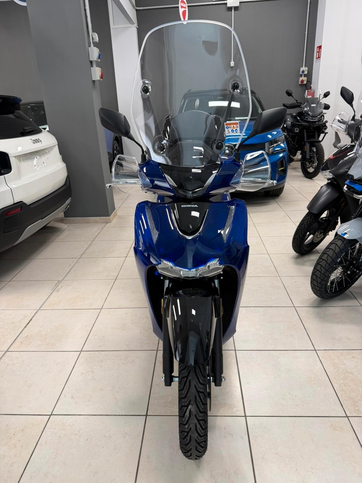 Honda SH 125 sport 60 euro al mese