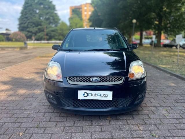 Ford Fiesta GOMME NUOVE!
