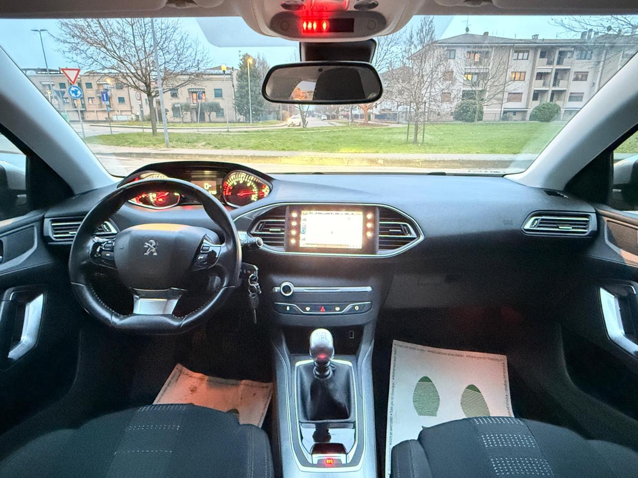 Peugeot 308 BlueHDi 120 S&S SW Allure