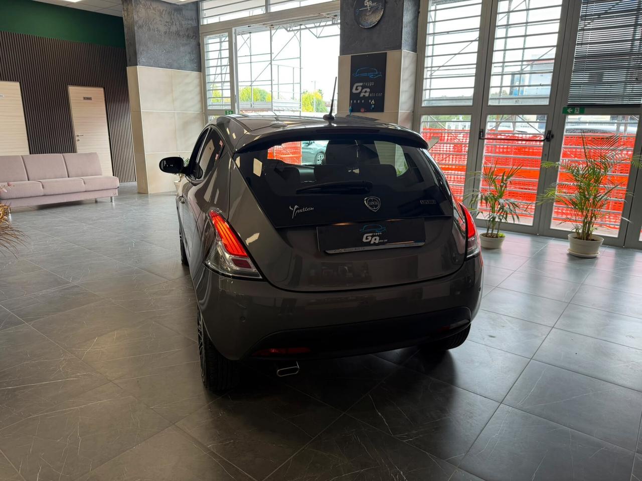 Lancia Ypsilon 1.0 FireFly 5 porte S&S Hybrid Gold