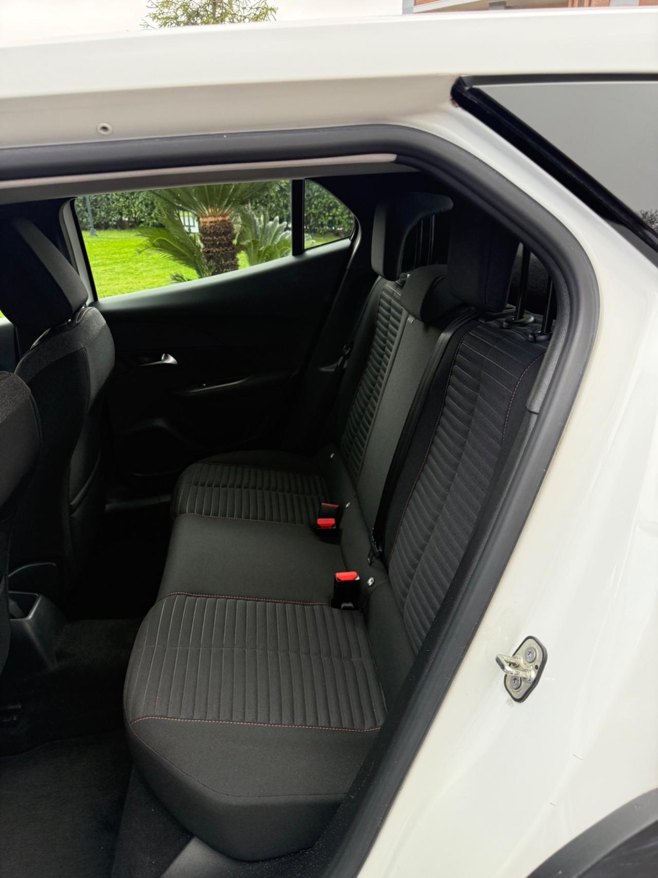 Peugeot 2008 1.5 Diesel anno 25/11/2020 uni proprietario