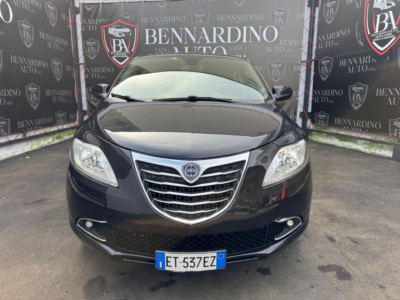 Lancia Ypsilon 0.9 TwinAir 85 CV 5 porte Metano Ecochic Gold