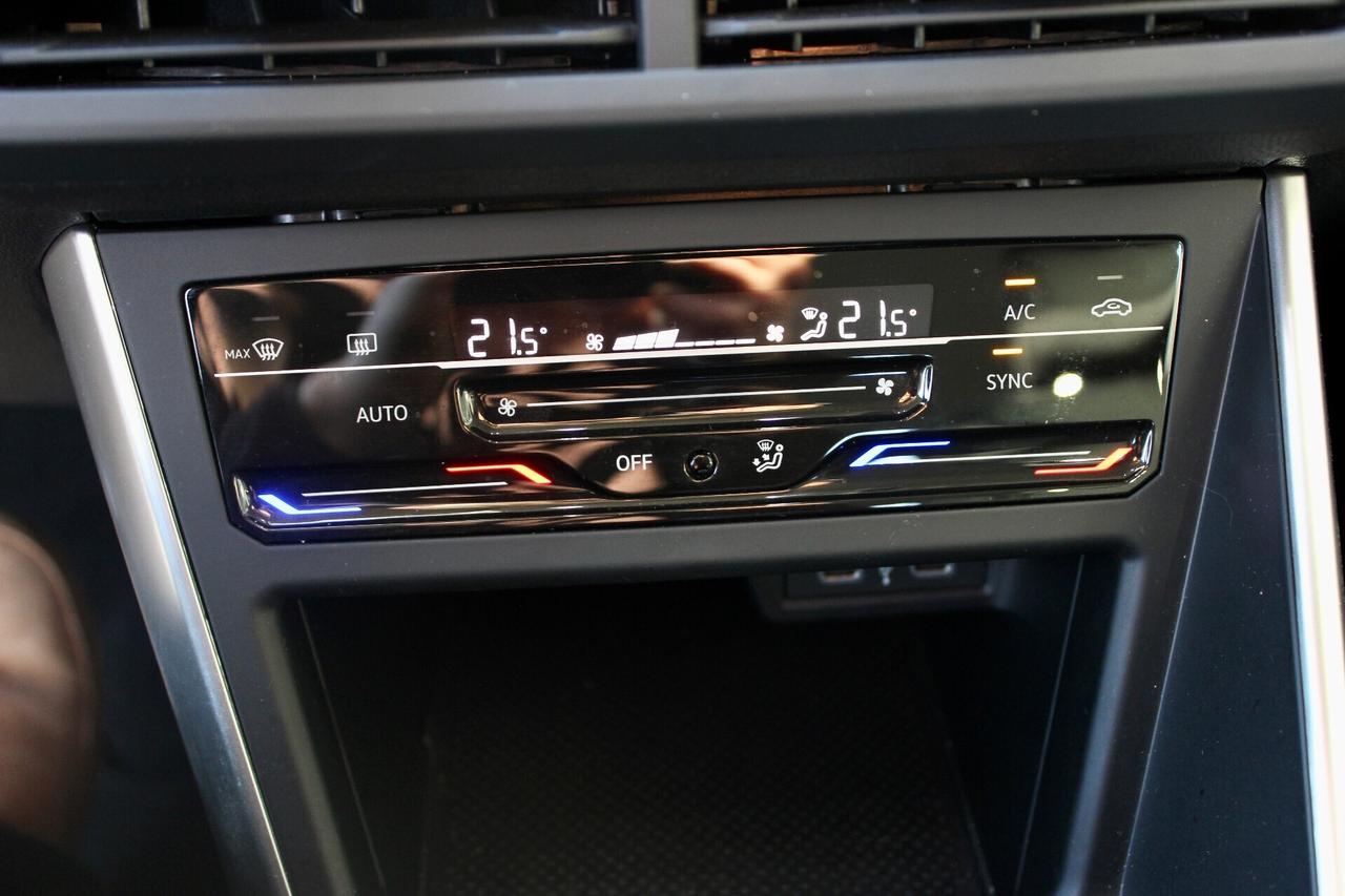 Volkswagen Taigo Life 1.0 TSI NAVY CLIMA AUTO BI-ZONA