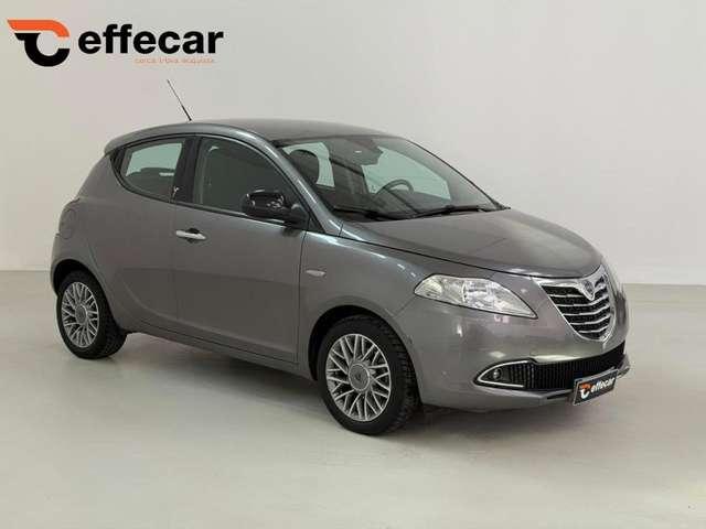 Lancia Ypsilon 0.9 TwinAir 85 CV 5 porte S&S Platinum