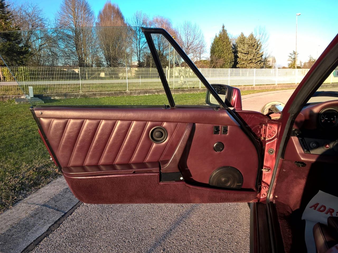 Porsche 911 Carrera 3.2 Cabriolet