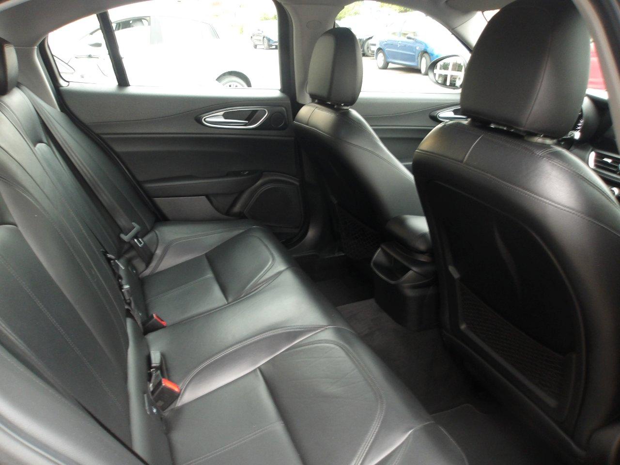 Alfa Romeo Giulia 2.2 t Super 150cv