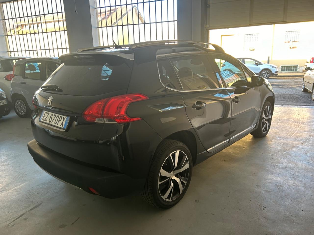 Peugeot 2008 1.6 e-HDi 115 CV Stop&Start Allure