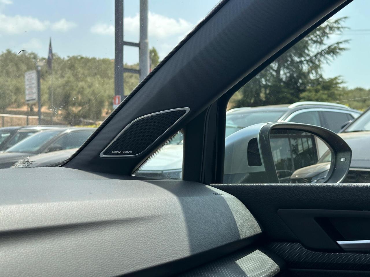 Volkswagen Golf 2.0 TSI DSG 4Motion R /PRONTA CONSEGNA/TETTO/HEAD UP DISPLAY/IQ LIGHT/DRIFT MODE/HARMAN KARDON/