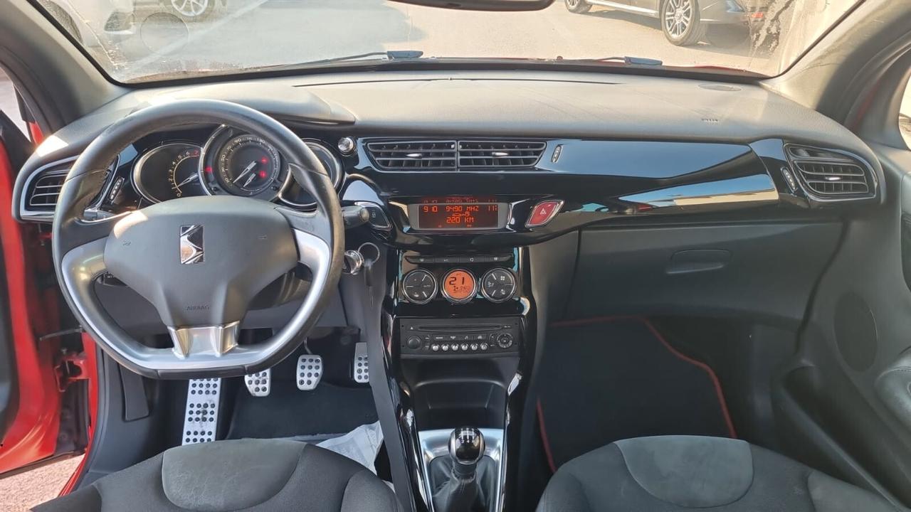 Ds DS3 3 1.2 VTi 82 Just Black 82CV 60KW BENZ.