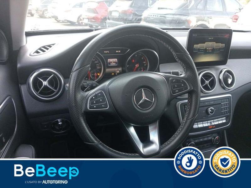 Mercedes-Benz GLA 200 D SPORT AUTO