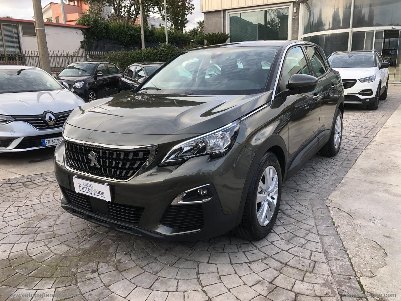 PEUGEOT 3008 BlueHDi 130 S&S Business