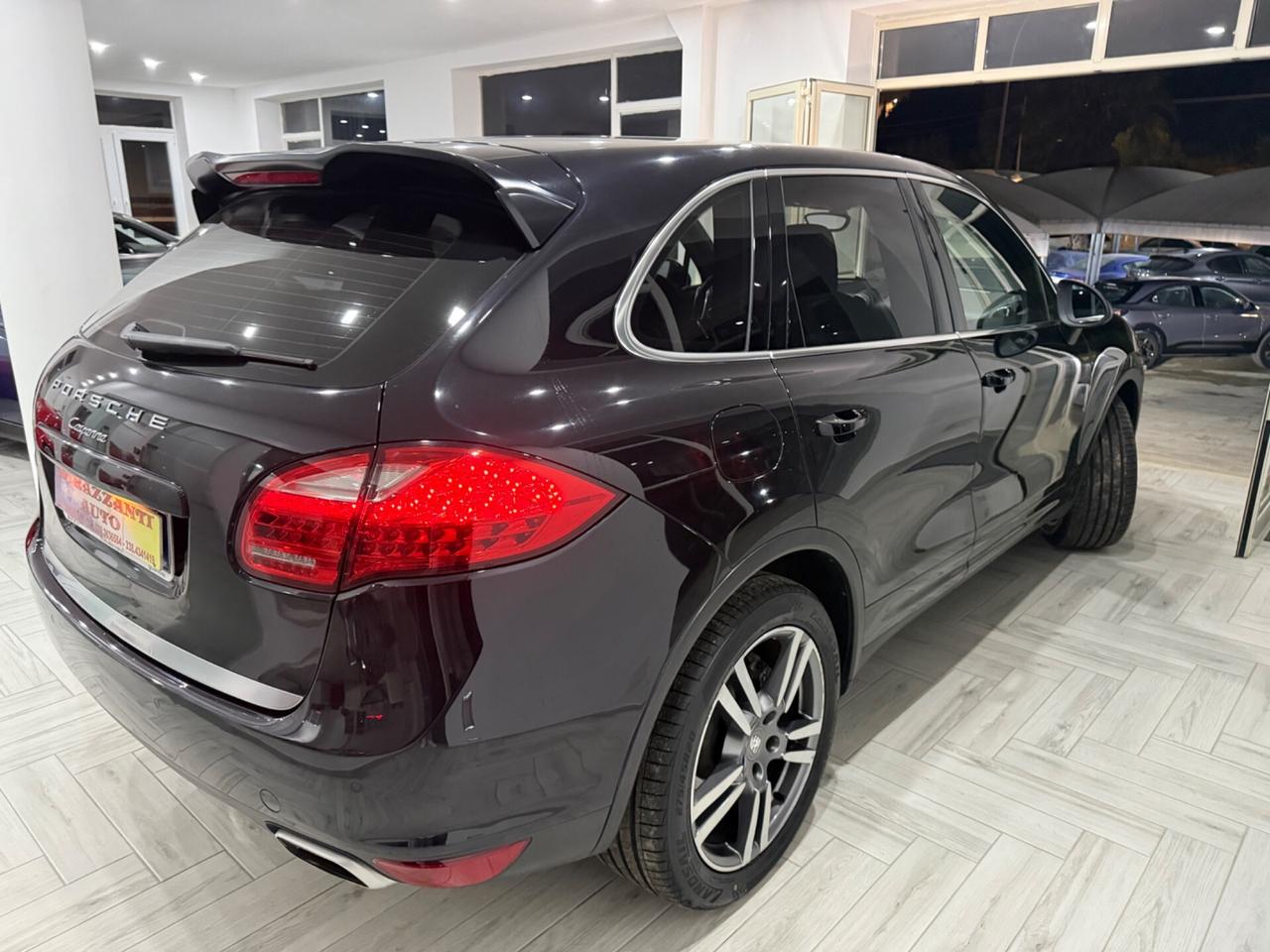 Porsche Cayenne 3.0D245cv PLATINUM ED. DA VETRINA2014