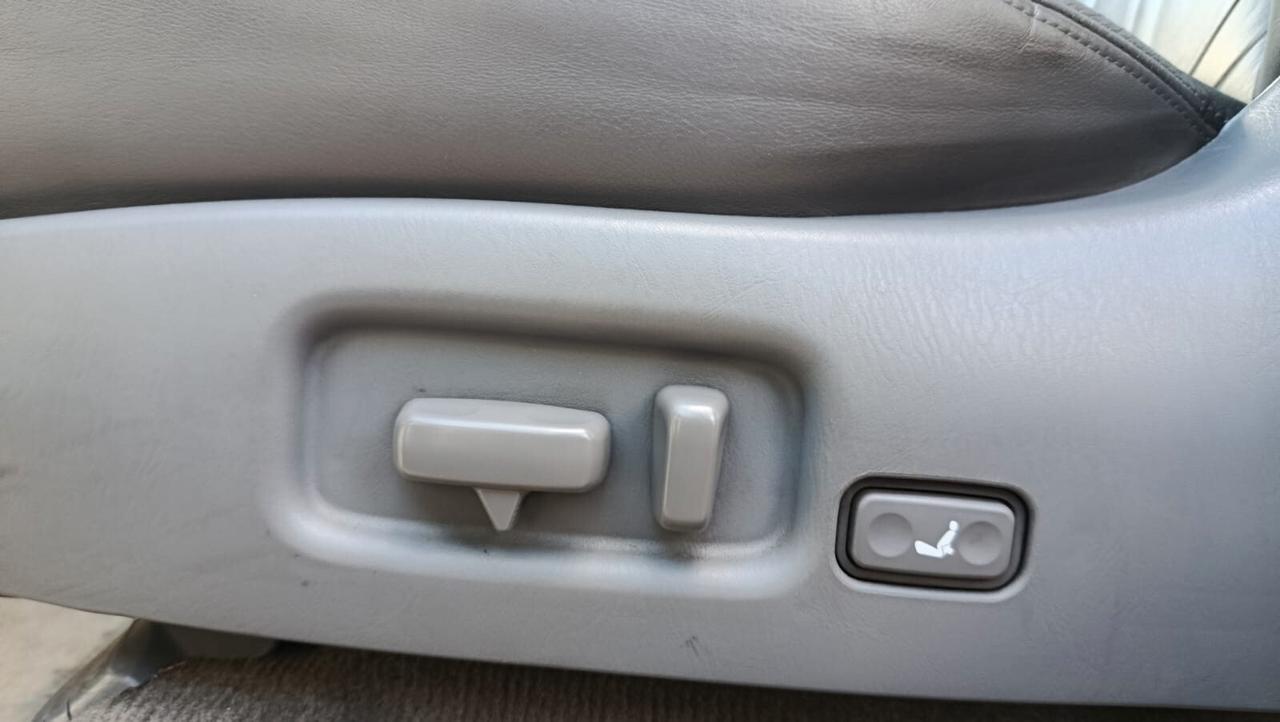 Toyota Land Cruiser 4.7i V8 32V aut. 100