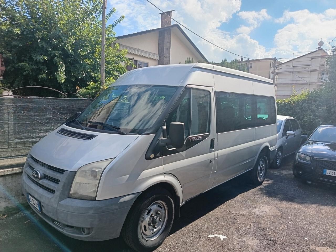 Ford Transit/Tourneo/Bus 9 posti 2.2