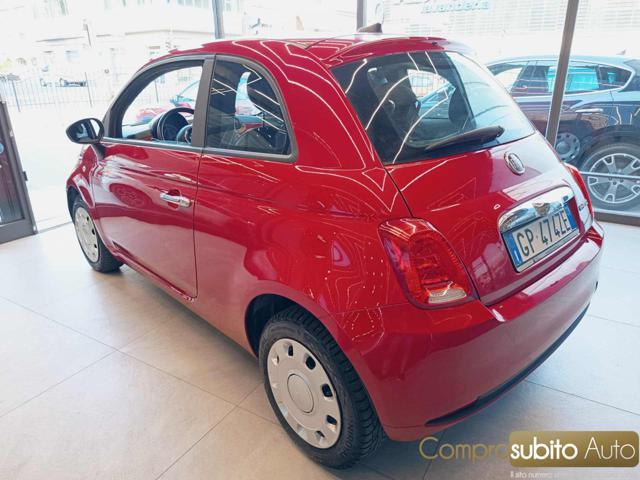 FIAT 500 1.0 Hybrid Red