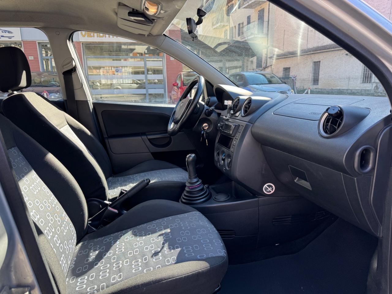 Ford Fiesta 1.2 16V 5p. CINGHIA NUOVA - OK NEOPATENTATI