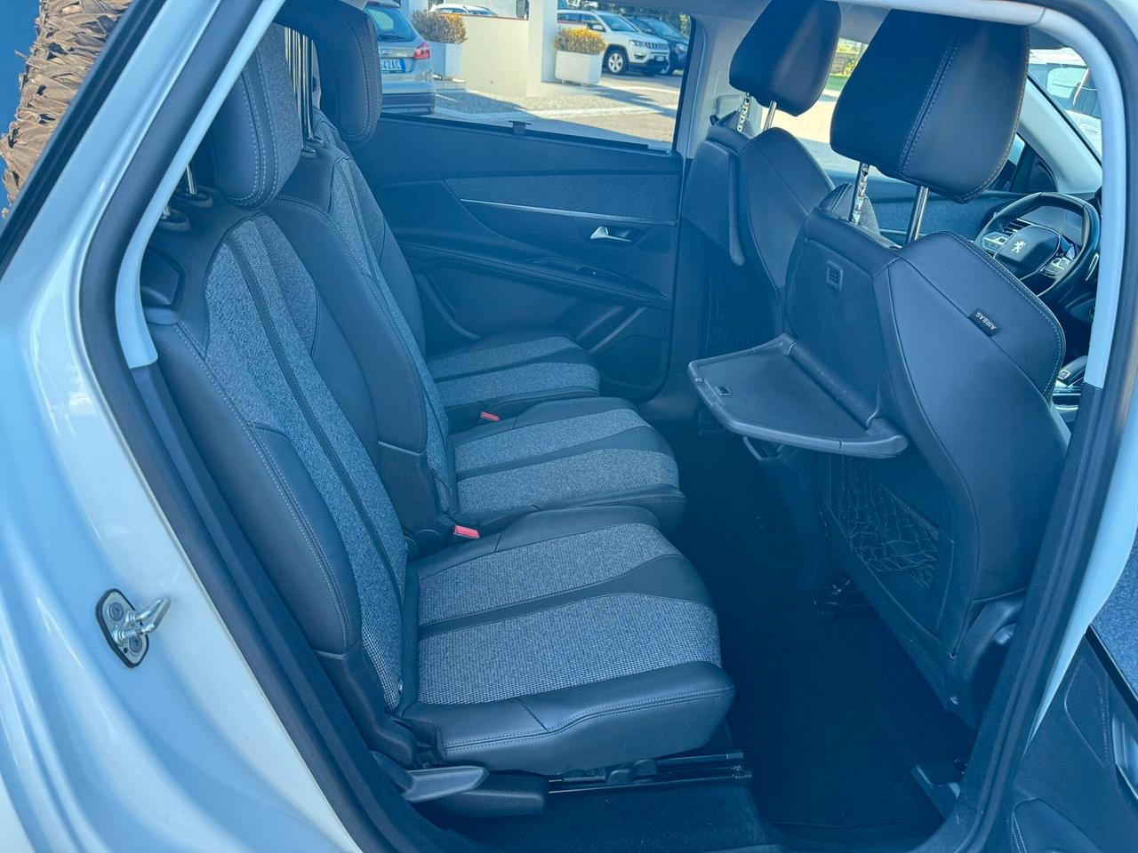 Peugeot 5008 Allure 1.5hdi