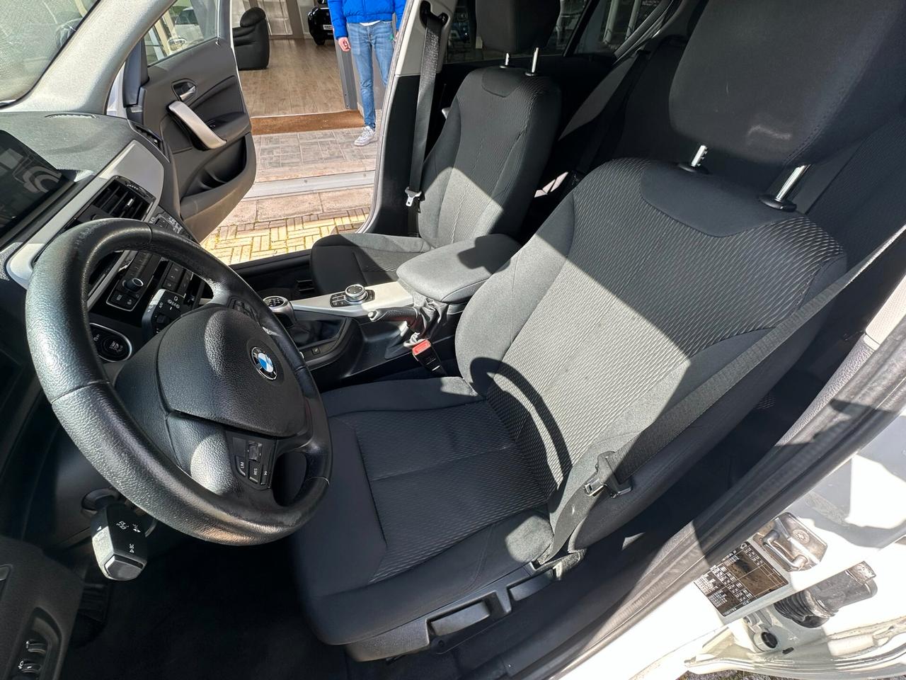 Bmw 116 116d 5p. Business