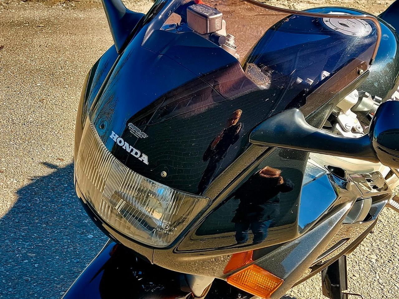 Honda VFR 750 F (iscritta asi) +3 bauletti Givi
