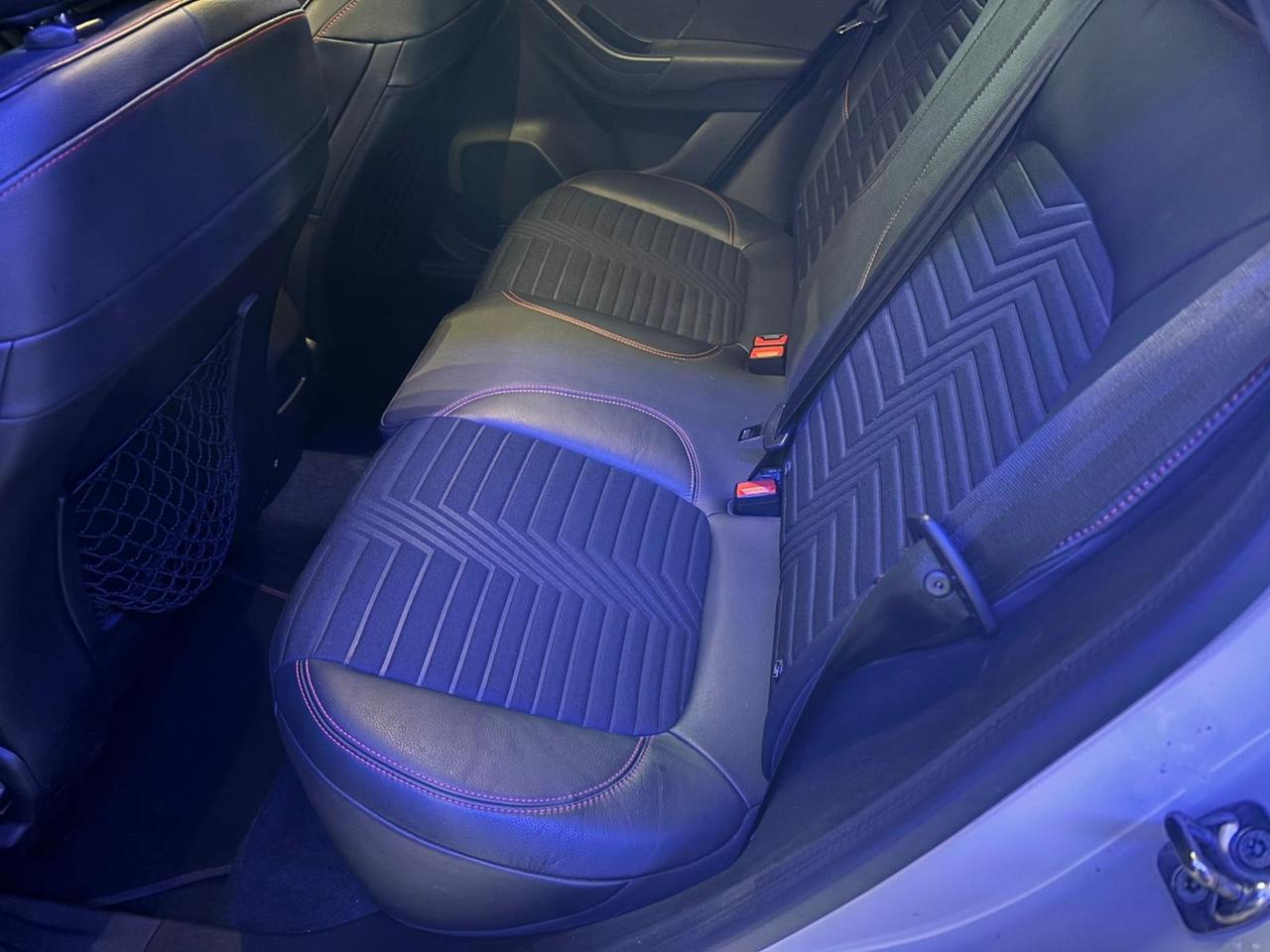 Ford Puma 1.0 EcoBoost Hybrid 155 CV S&S ST-Line X