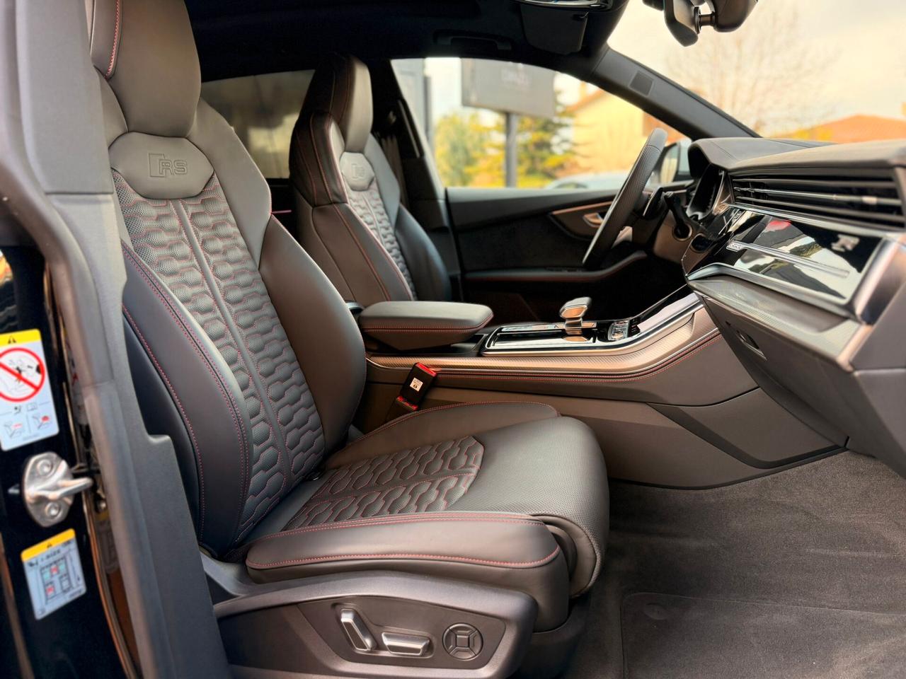 Audi Q8 RS TFSI V8 quattro tiptronic