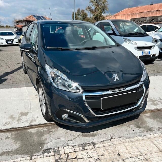 Peugeot 208 PureTech 82 5 porte Allure