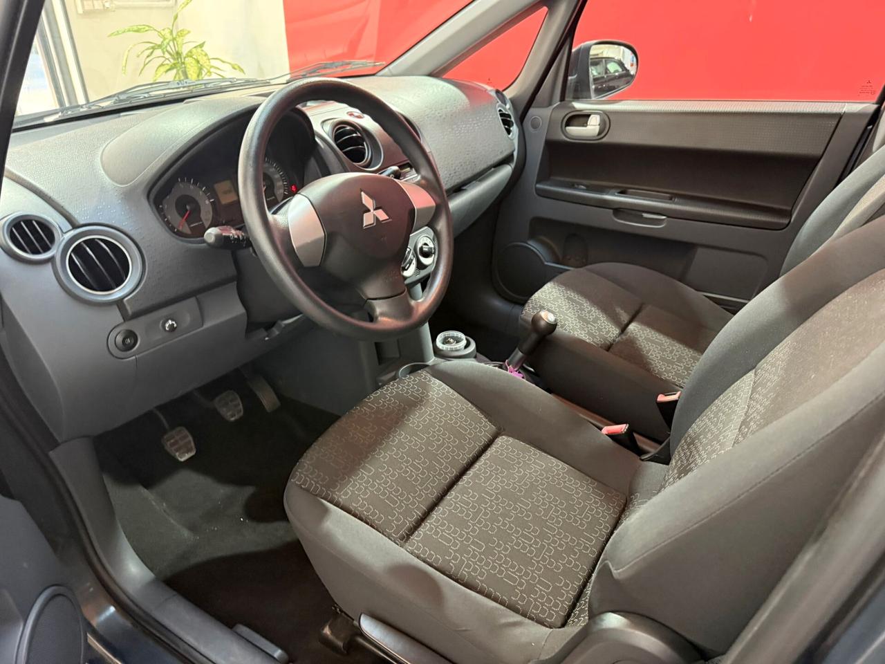 Mitsubishi Colt 1.1 12V 5p.GPL Special Action Model