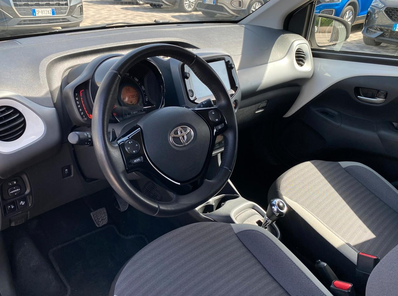 Toyota Aygo 1.0 x-play 72CV 5 porte