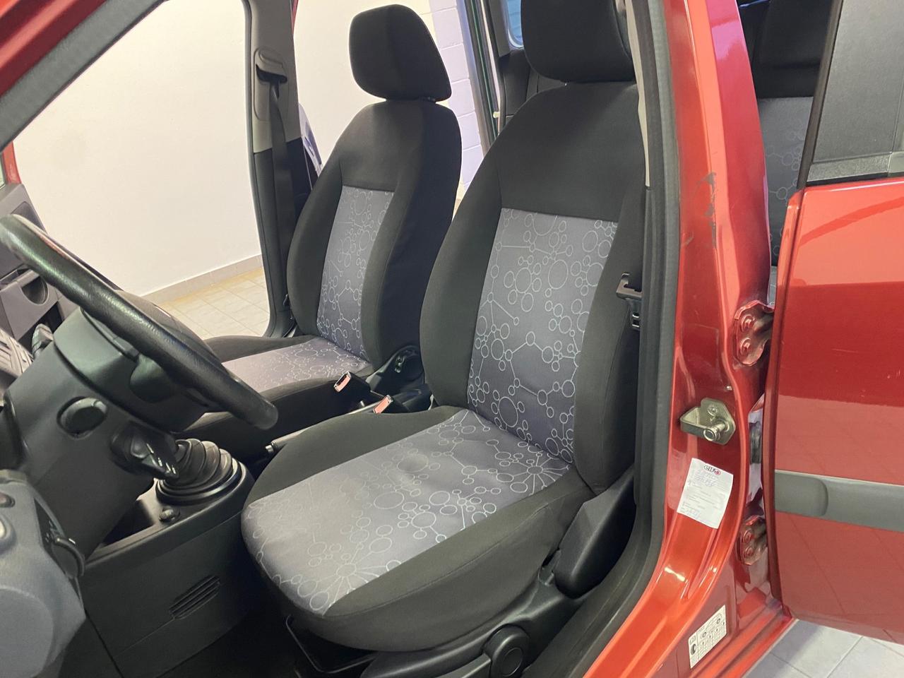 Ford Fiesta 1.4 16V 5p. Ghia