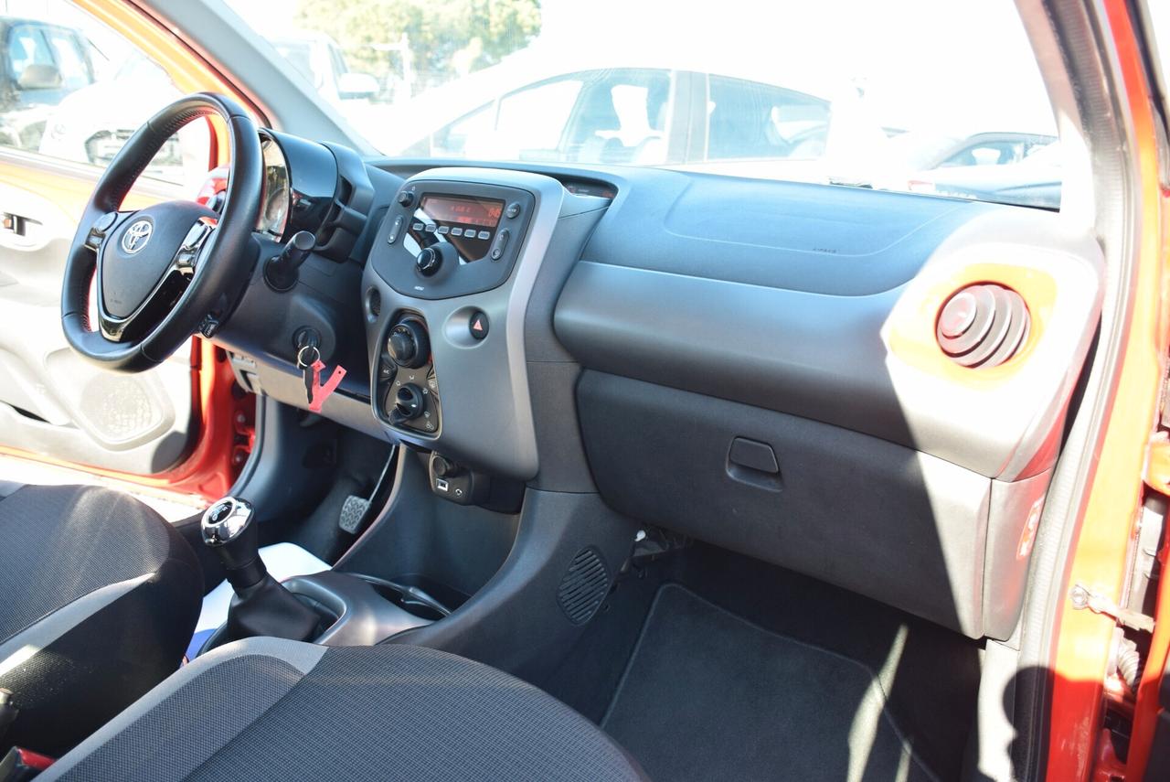 Toyota Aygo 1.0 VVT-i 72cv X-COOL - ADAS SENSORI CRUISE LED BT OK NEOPATENTATI