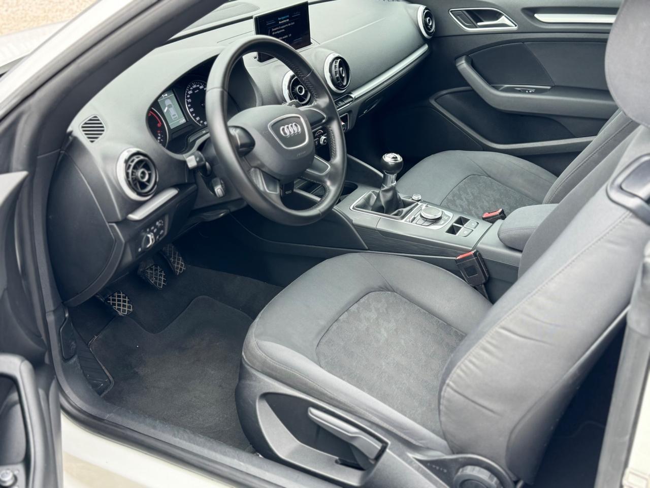 Audi A3 Cabrio 1.6 TDI Attraction