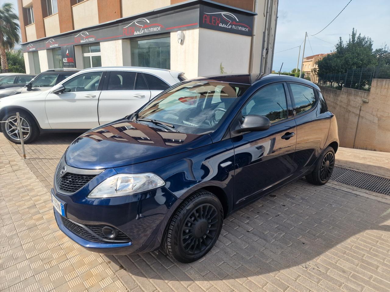 Lancia Ypsilon 1.0 FireFly 5 porte S&S Hybrid Ecochic Gold