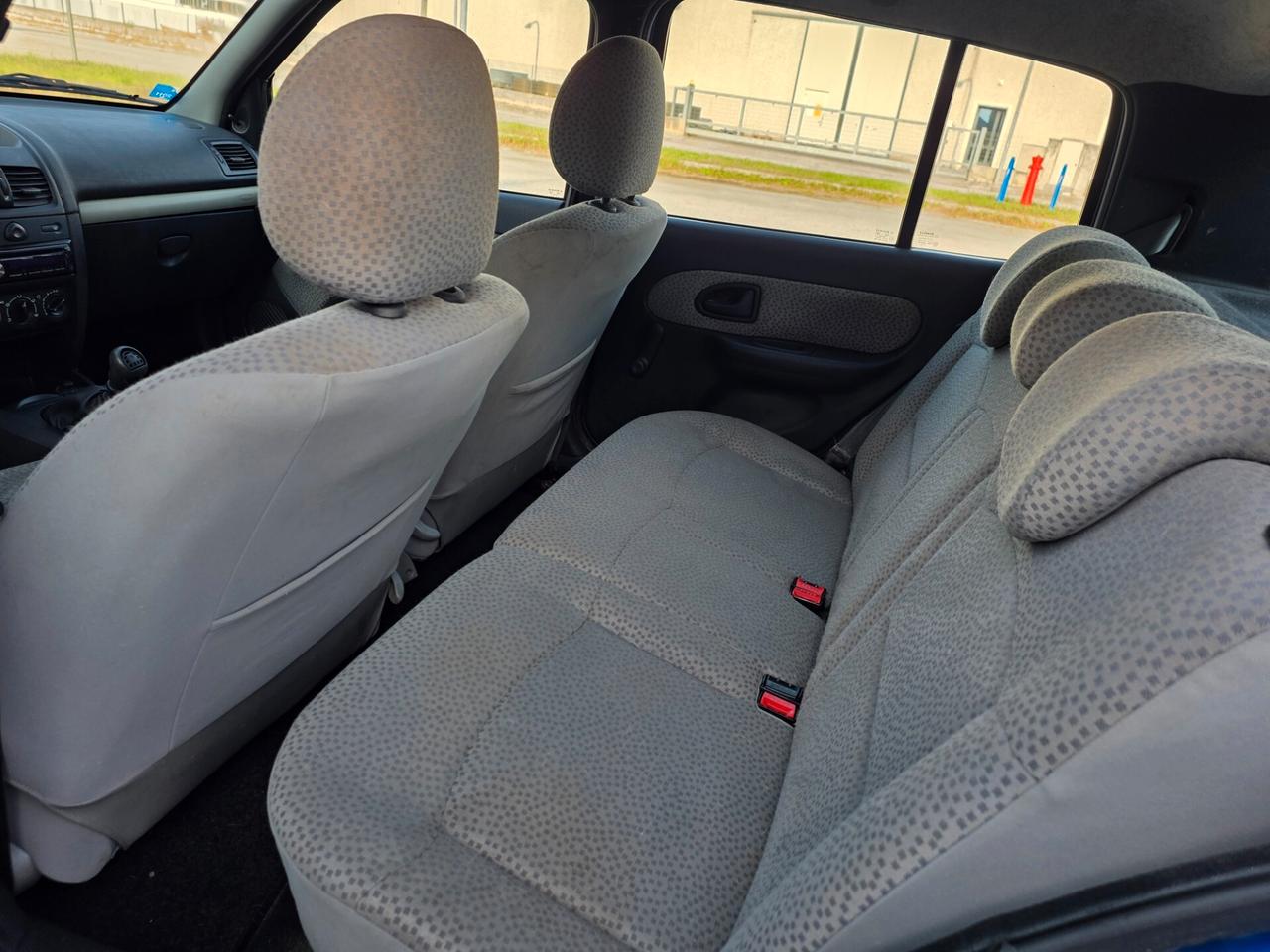 Renault Clio 1.1 benzina 2005
