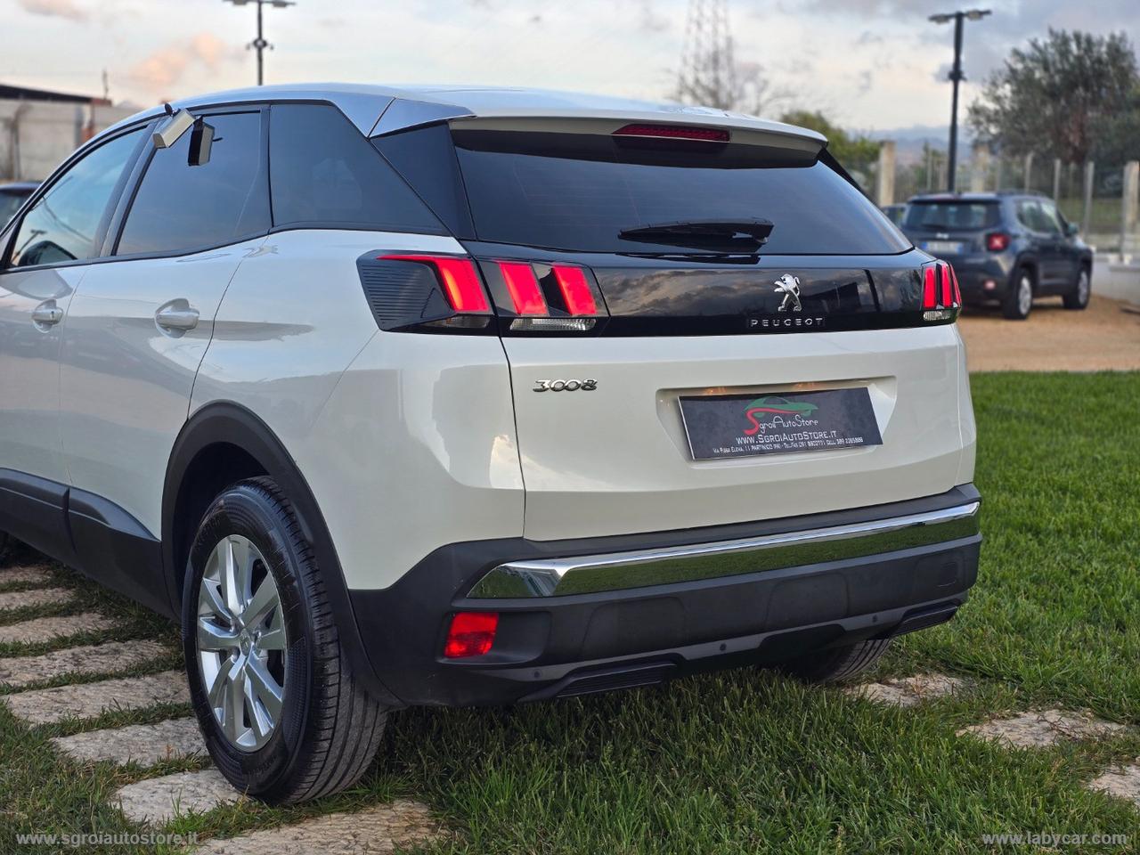 PEUGEOT 3008 BlueHDi 130 S&S EAT8 Business