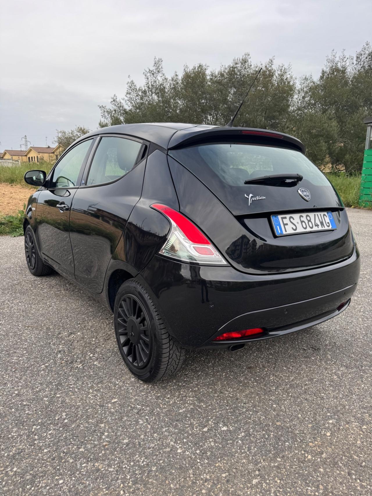 Lancia Ypsilon 1.2 69 CV 5 porte GPL