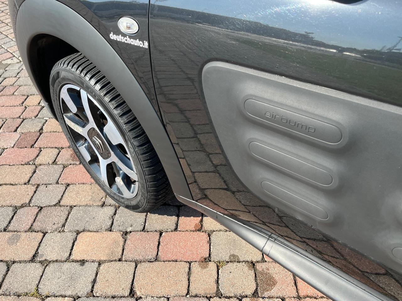 Citroen C4 Cactus BlueHDi 100 Shine Black Edition