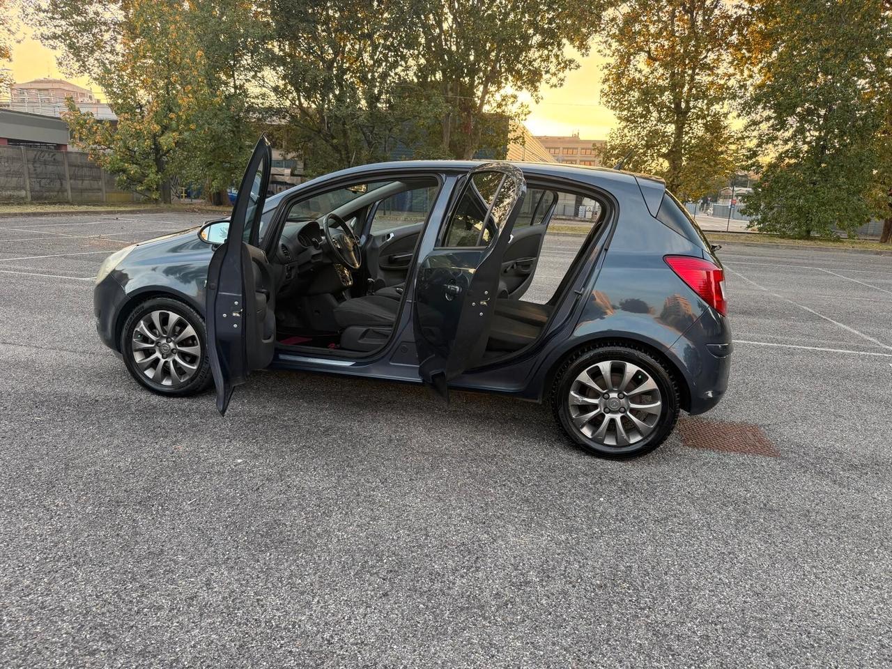 Opel Corsa 1.2 80CV 5 porte GPL-TECH Edition