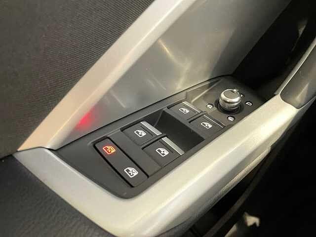 Audi Q3 1.5TFSI 150CV Business Advanced